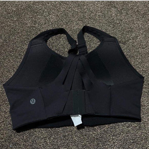 Lululemon AirSupport Bra High Support Size 34D in Black - Picture 7 of 9